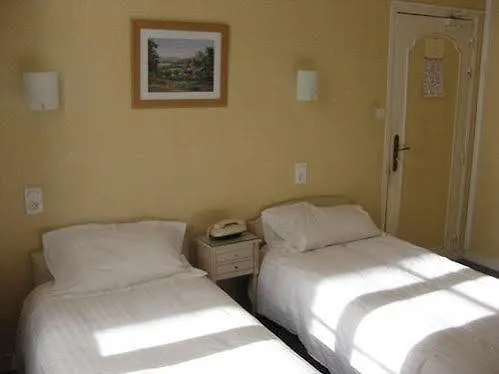 **  Balzac Hotel Fougeres France